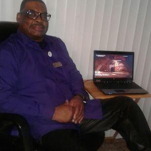 Meet your Posher, Booker